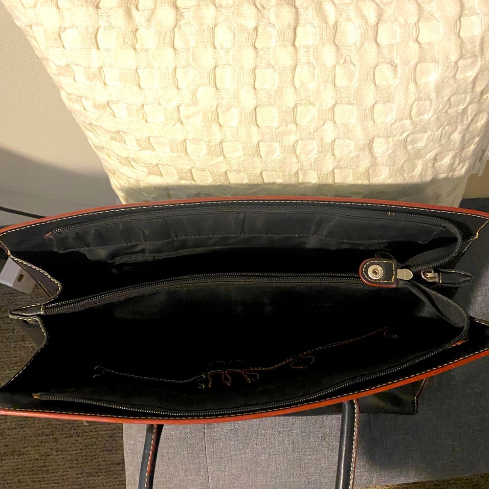 Black tote bag.